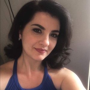 Meet your Posher, Ana